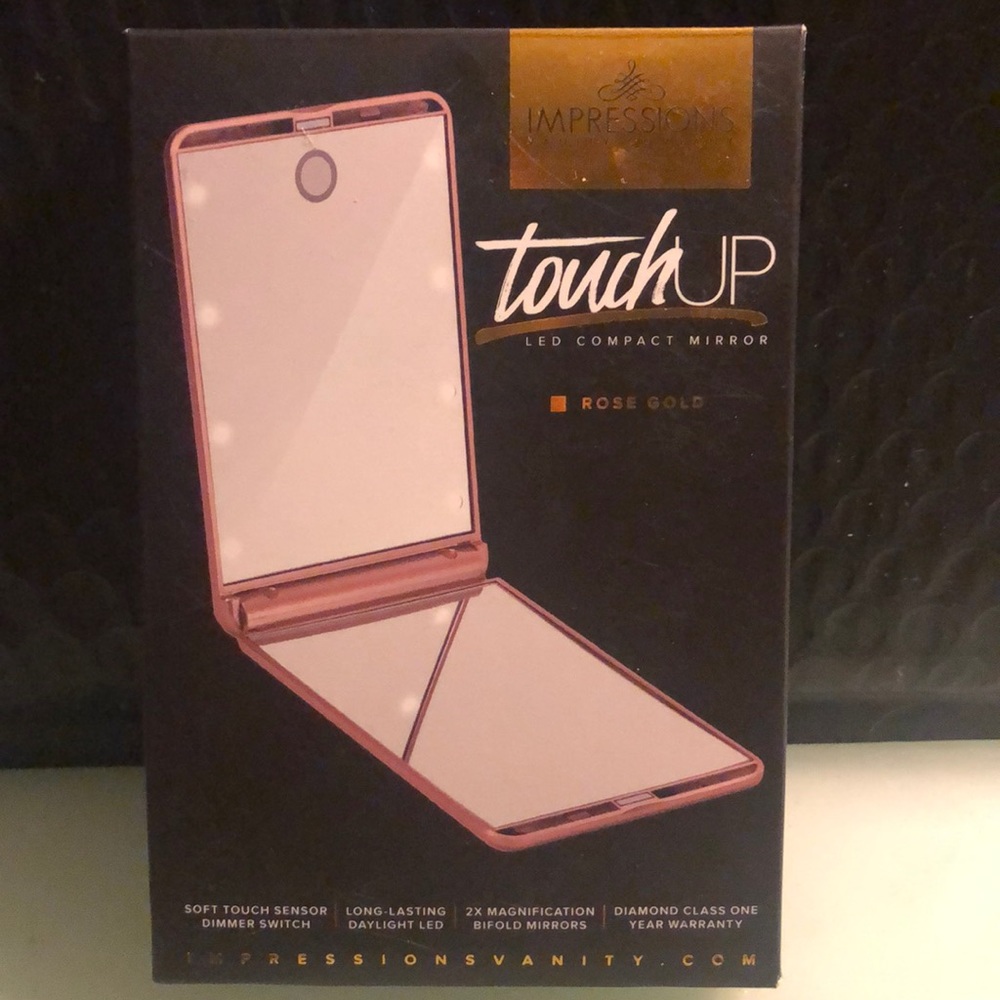 IMPRESSIONS LED TOUCH DIMMING COMPACT MIRROR